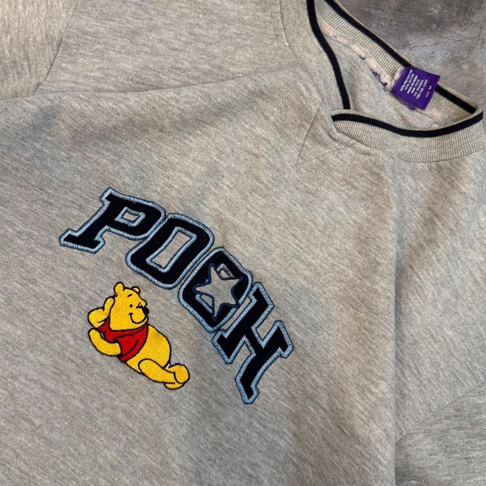 Vintage Disney Winnie The Pooh Grey V-Neck Embroidered Sweathshirt Womens Medium